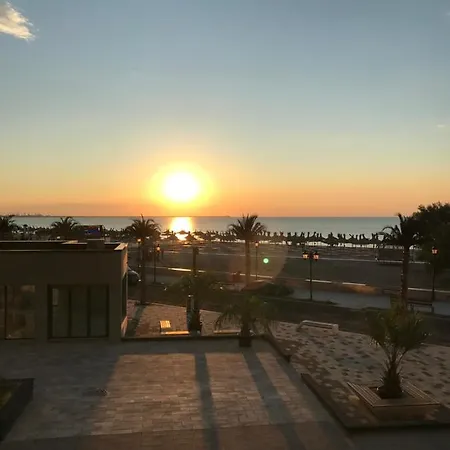 Seven Sea Apartment *